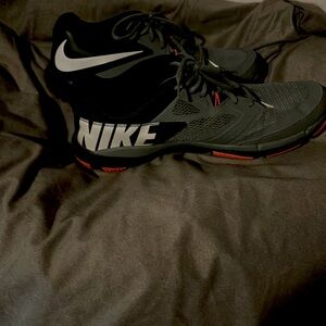 Nike training flex supreme men’s size 13 tennis shoes